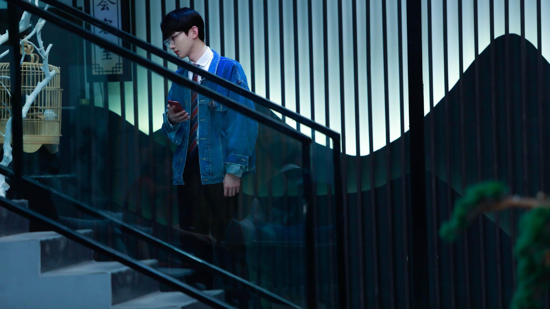 乐鱼体育在线登录-“简阳文体中心：羽毛球赛场上演速度与技巧的巅峰对决”